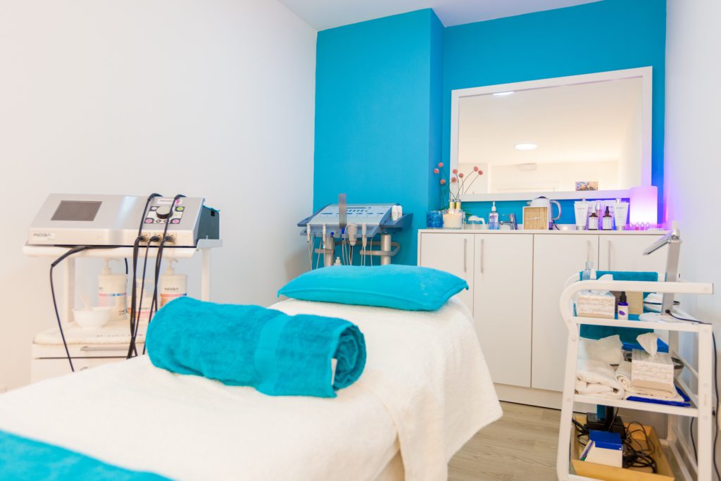 One of the treatment rooms and beauty rituals at Skin Spa Alicante.