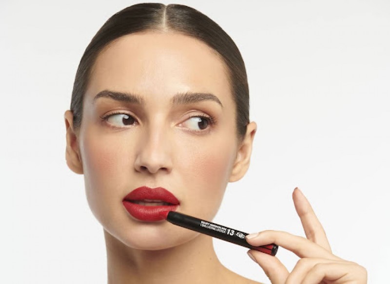 Barra de labios para acabado perfecto de SAlerm cosetics